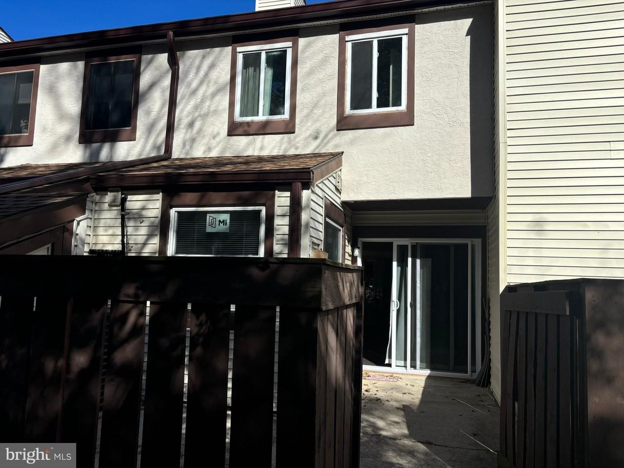 2404 Bayberry Ct - Photo 2 of 19