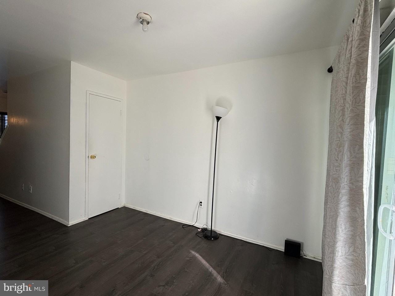 2404 Bayberry Ct - Photo 5 of 19