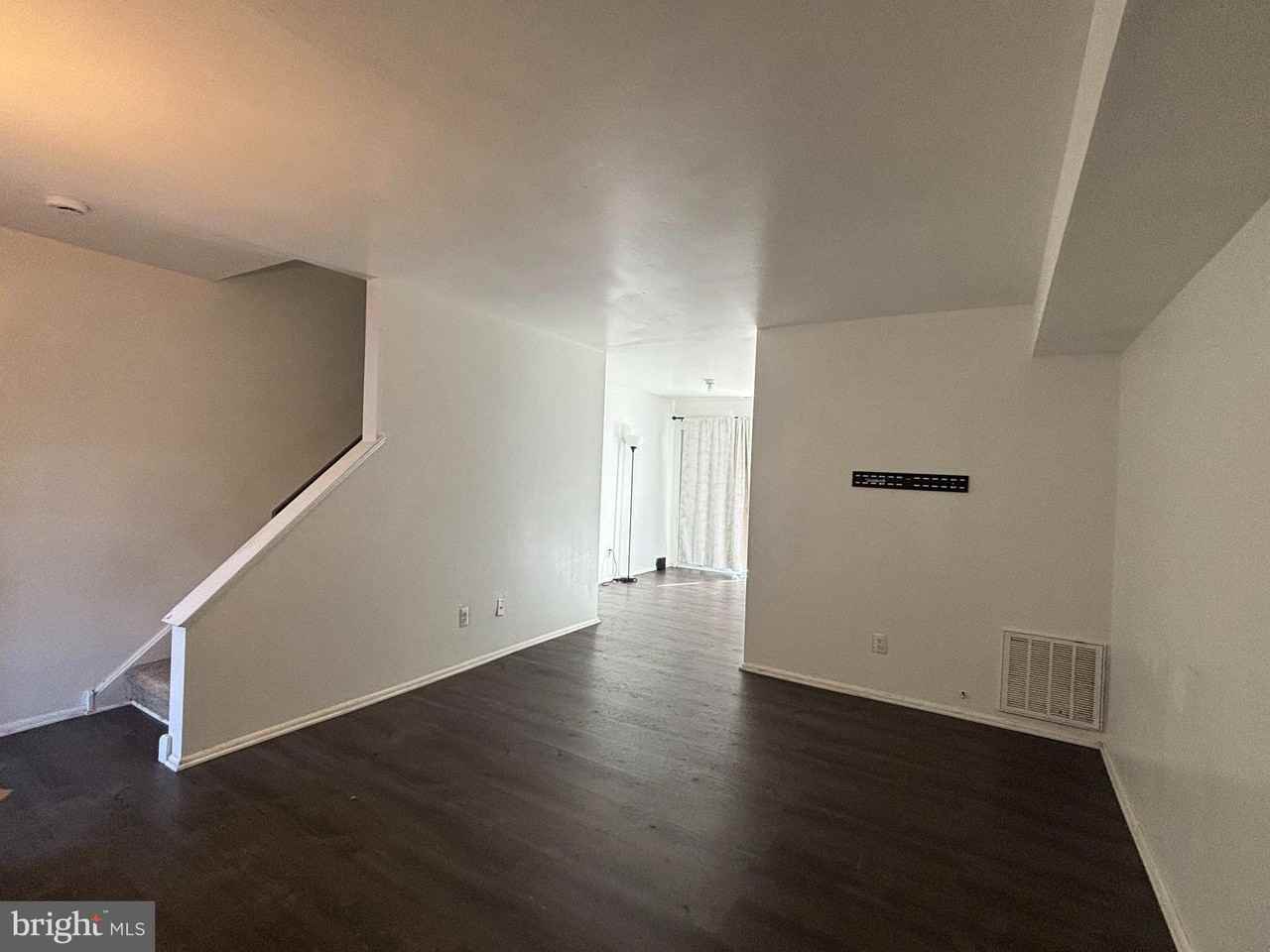 2404 Bayberry Ct - Photo 6 of 19