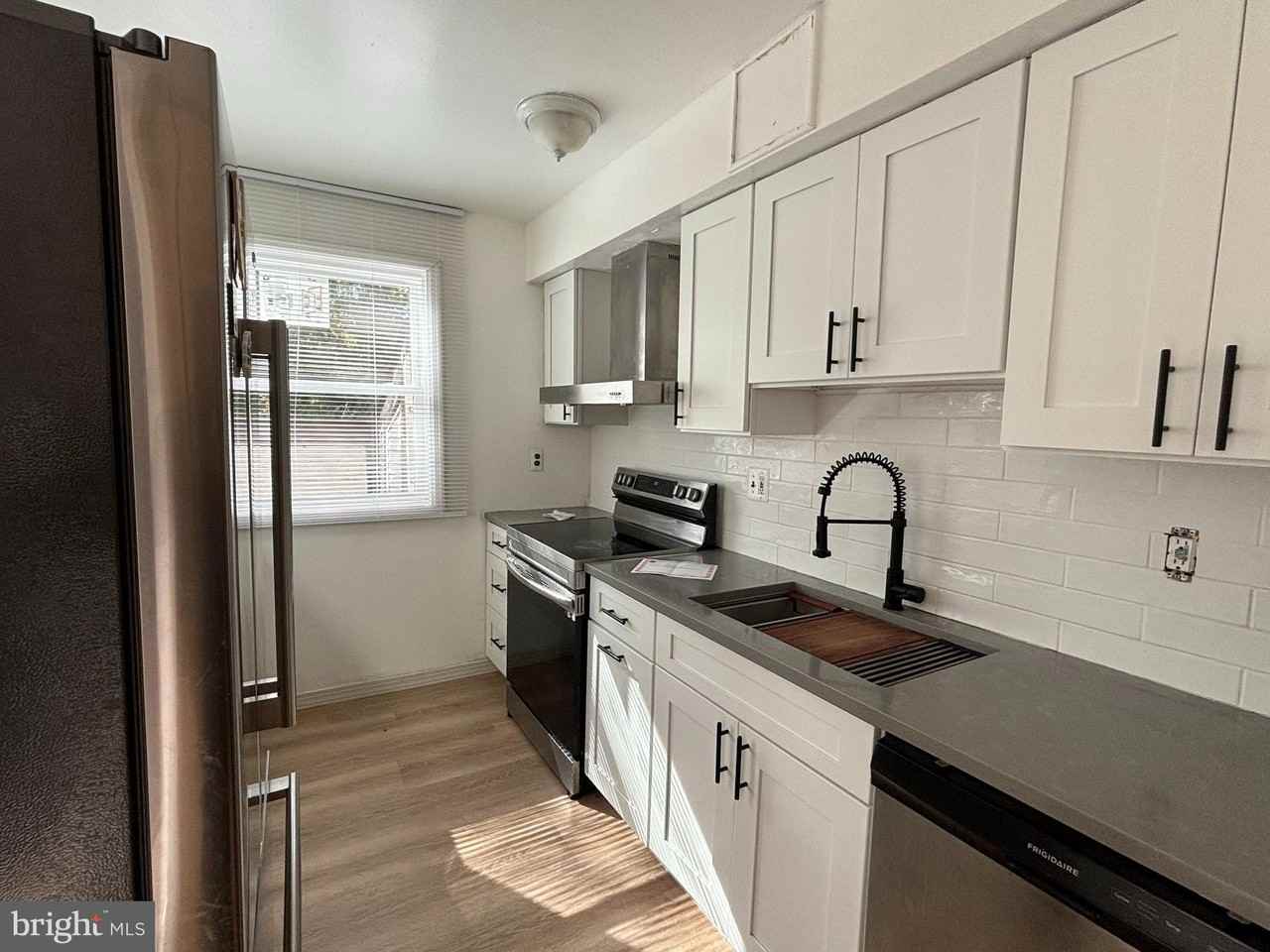 2404 Bayberry Ct - Photo 7 of 19