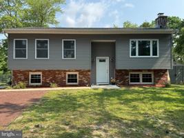 featured image of 14 Cardinal Dr