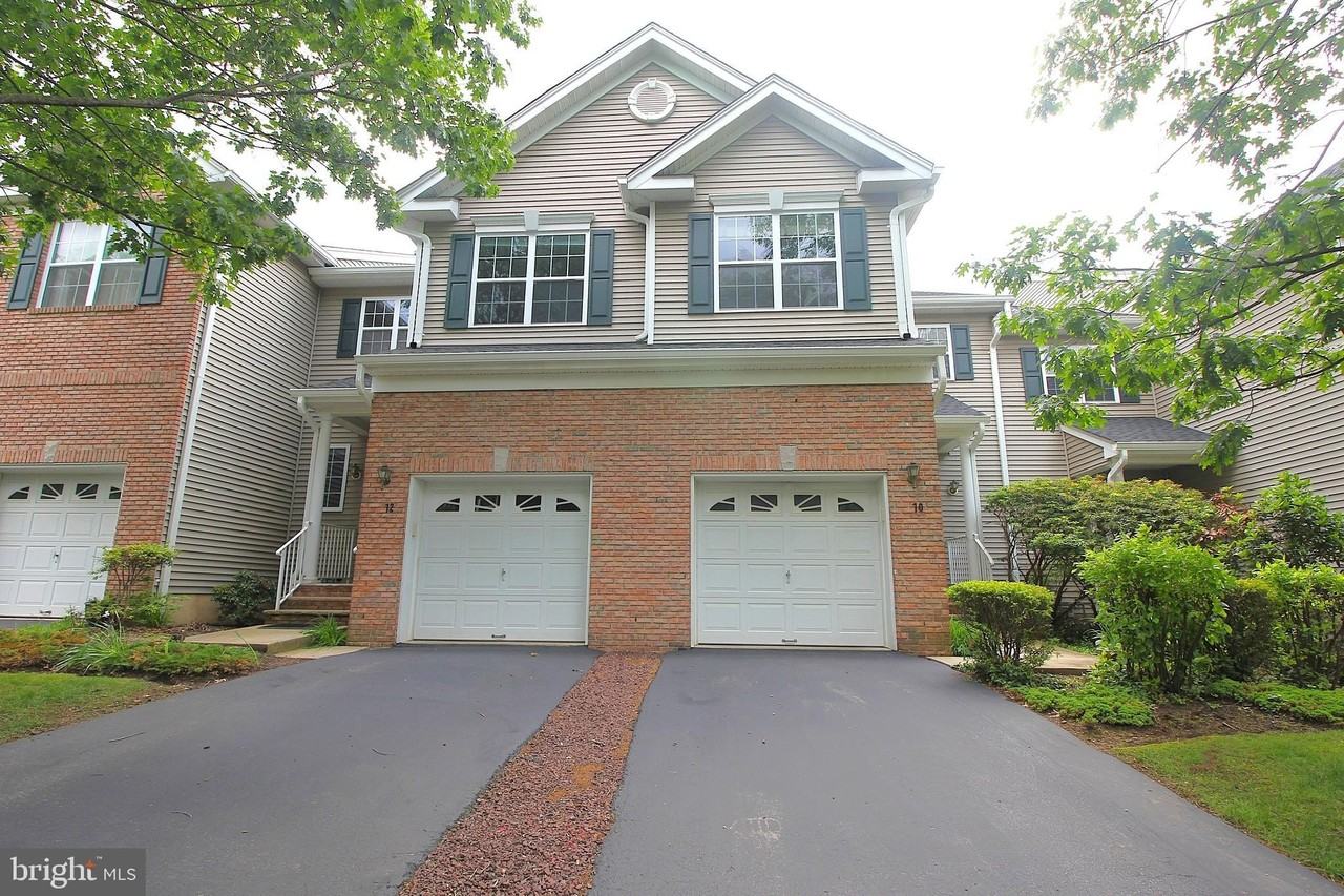 72 Truman Ave