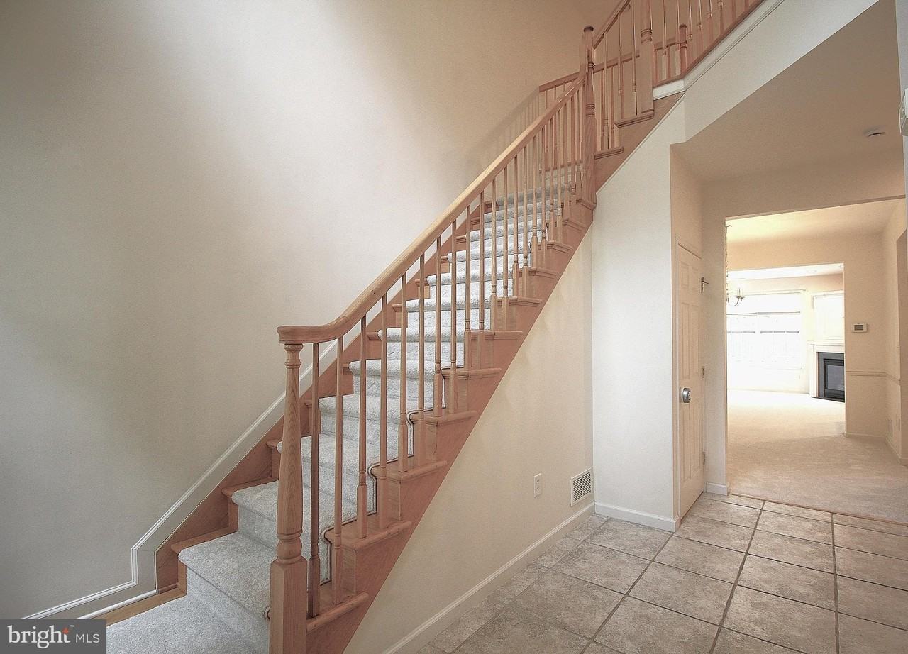 72 Truman Ave - Photo 4 of 29