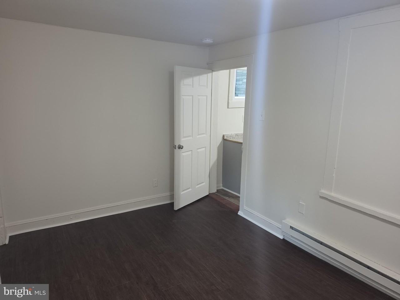 243 E Valley Rd - Photo 4 of 12