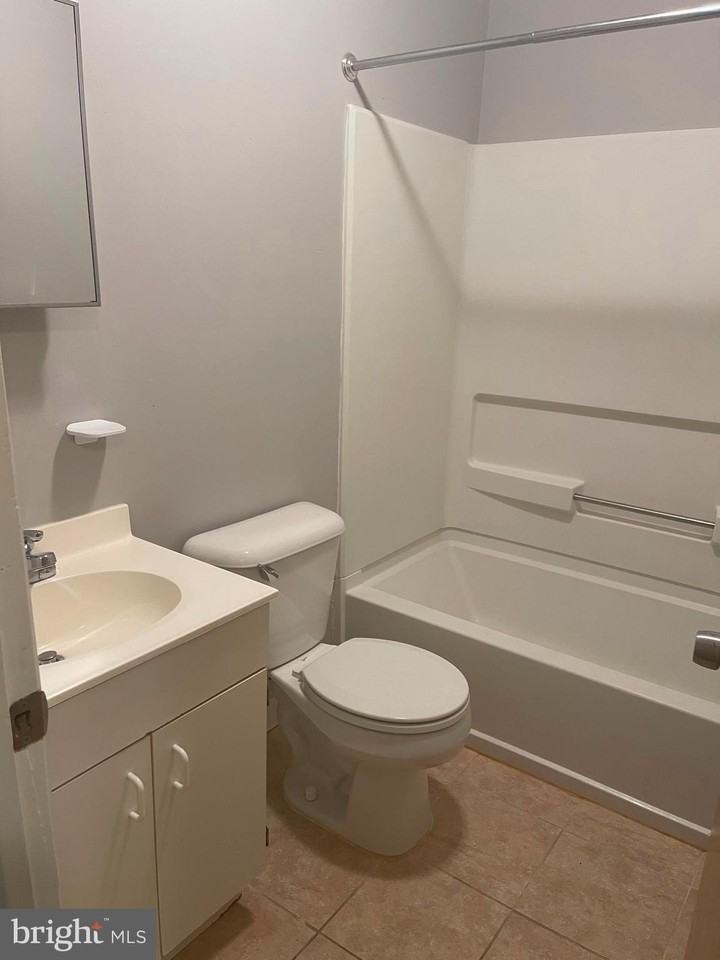 1517 W Norris St #3rdFL - Photo 2 of 7
