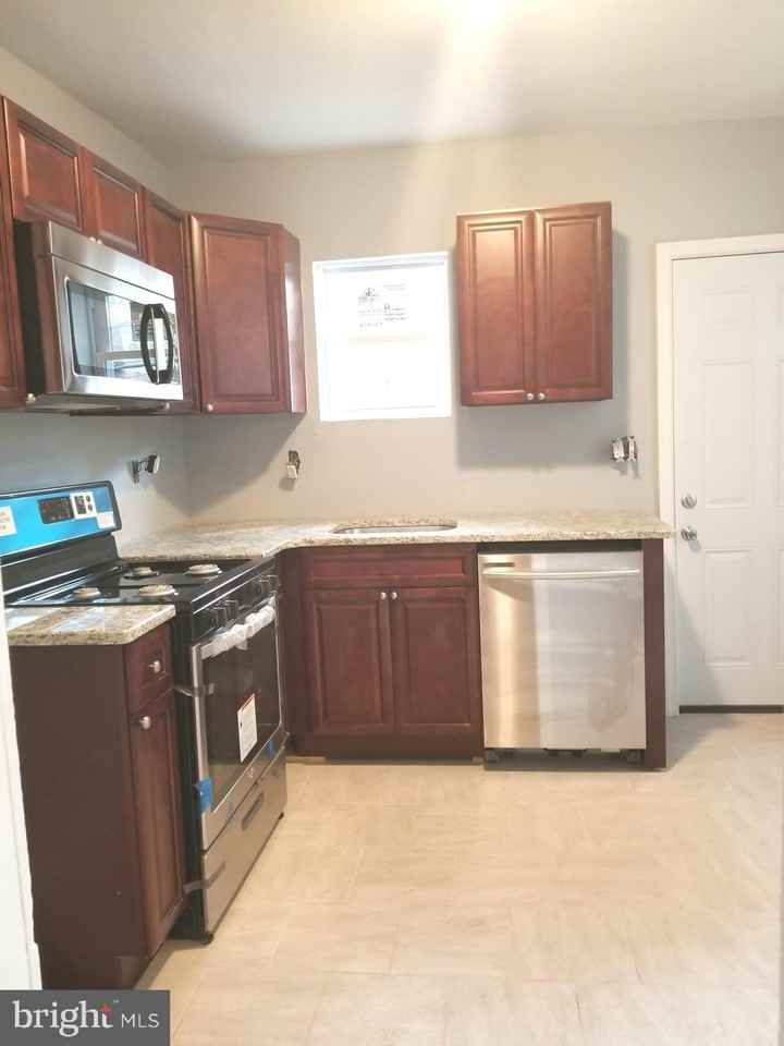 5419 Harlan St - Photo 4 of 6