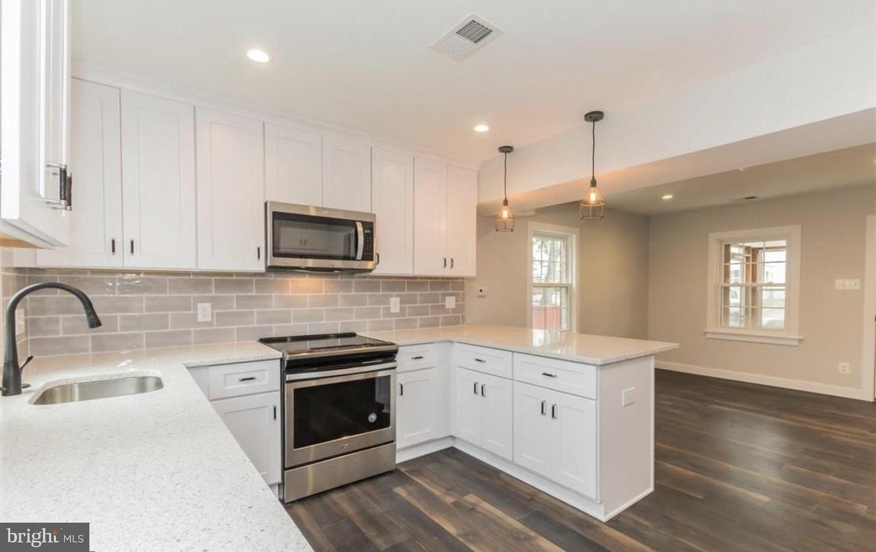 308 S Veitch St - Photo 6 of 23