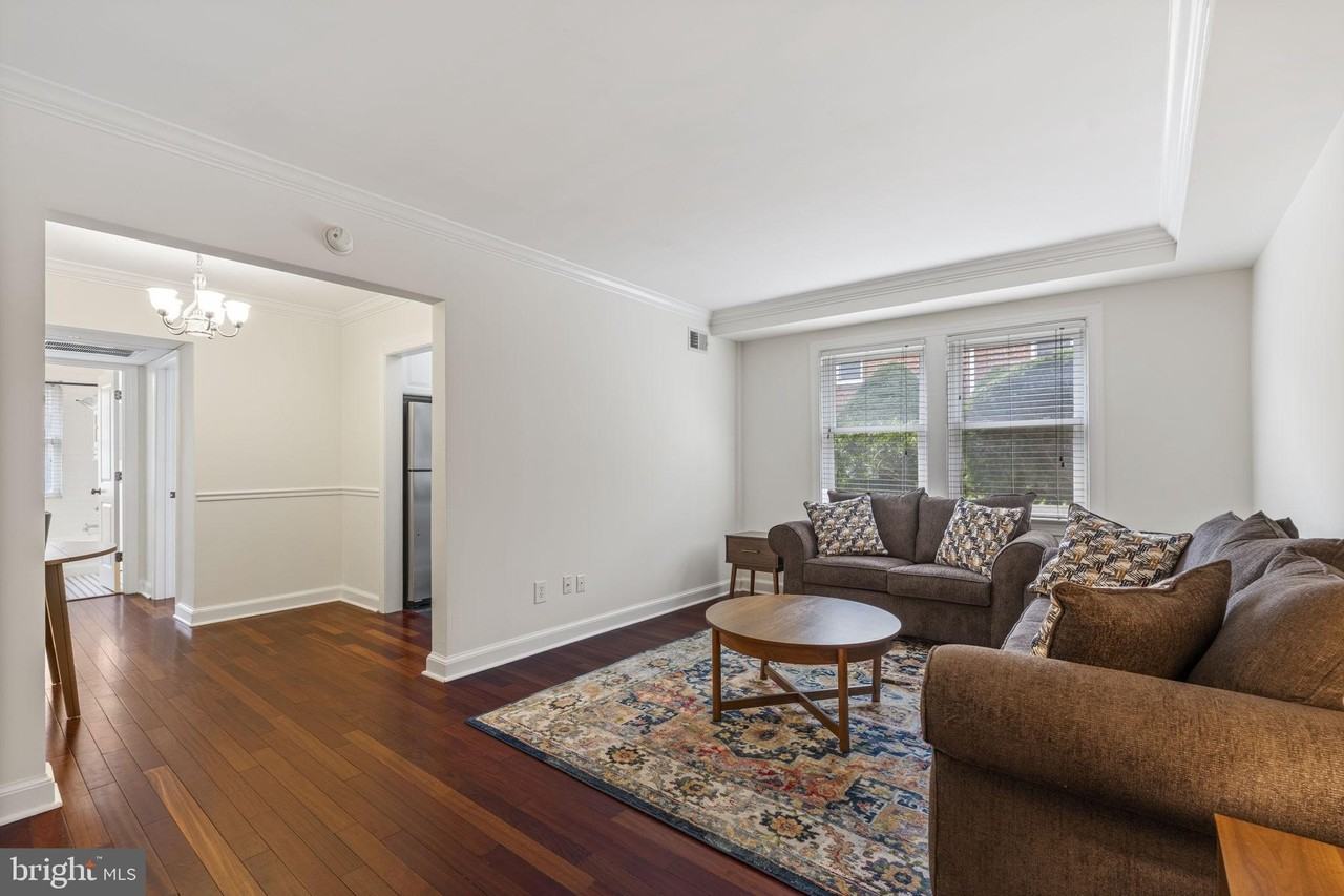 718 S Washington St #104 - Photo 4 of 22