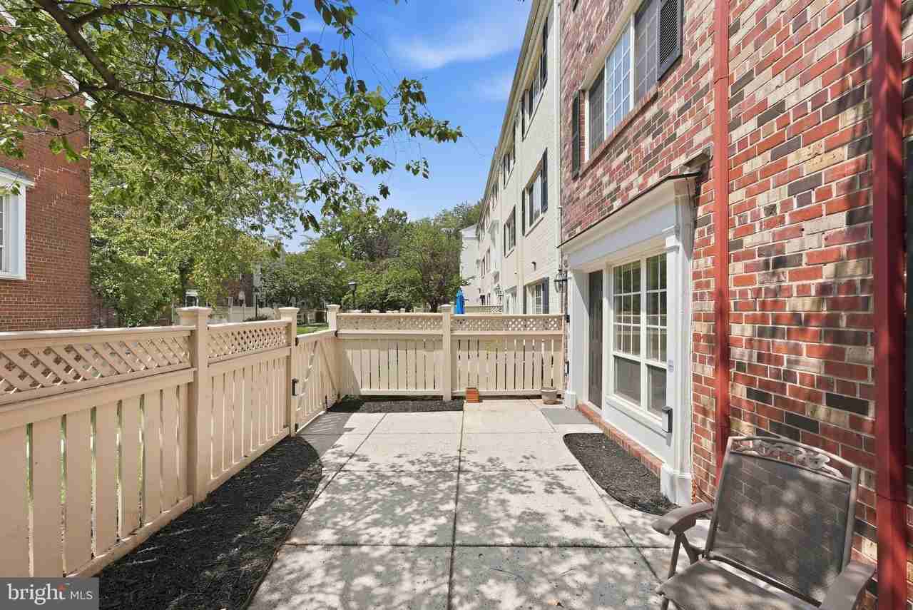 1329 N Van Dorn St - Photo 2 of 25