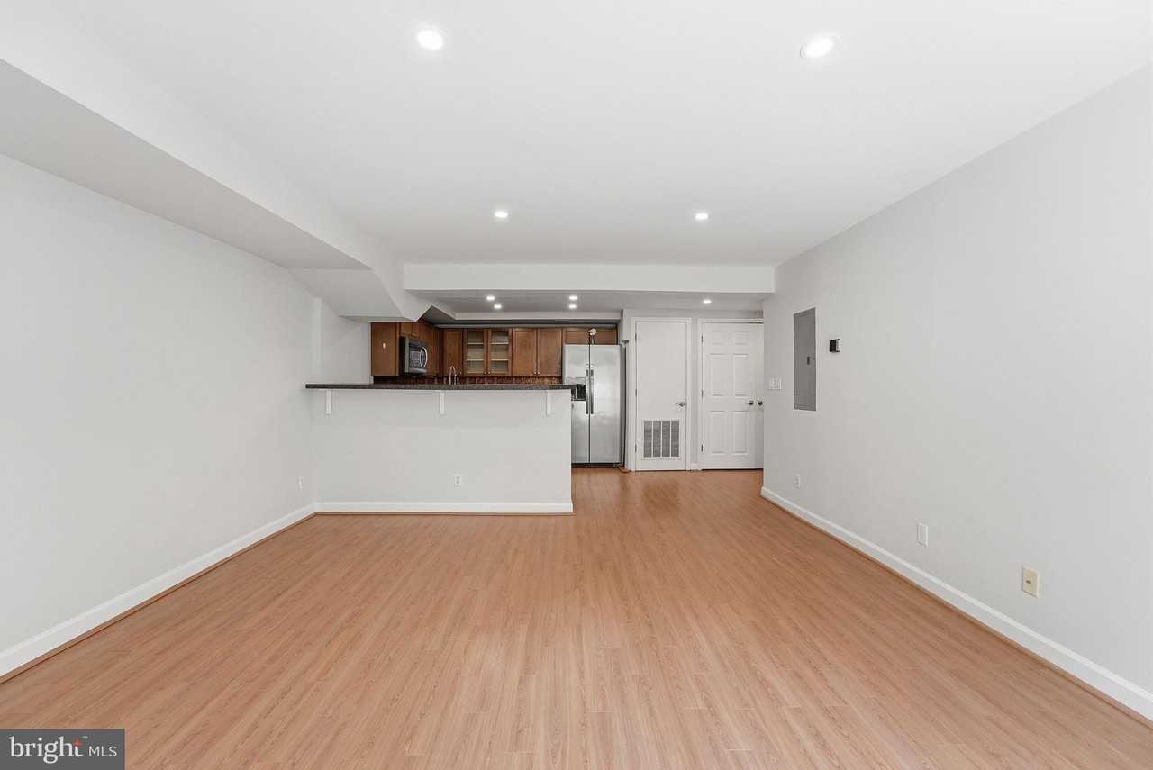 1329 N Van Dorn St - Photo 5 of 25