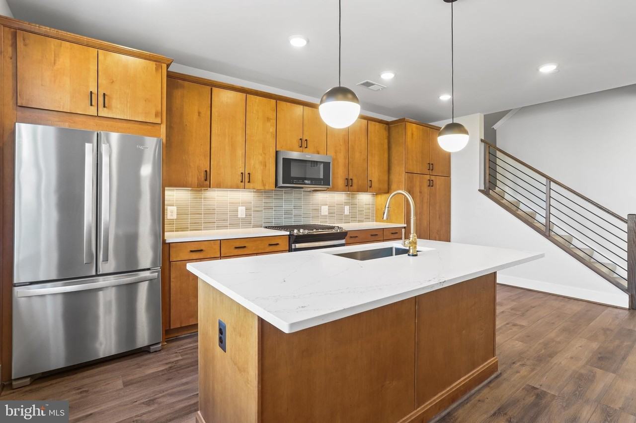 133 Warburton St - Photo 5 of 44