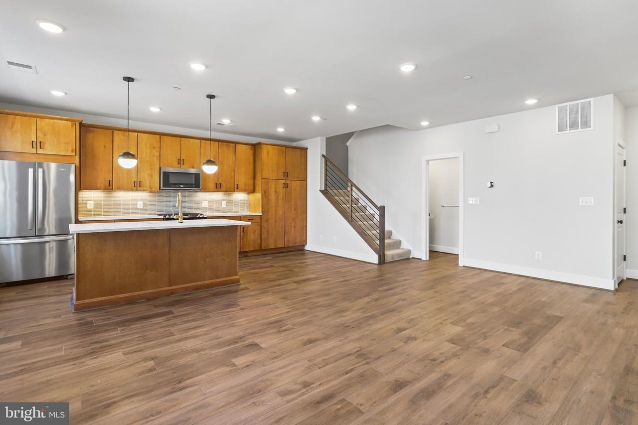133 Warburton St - Photo 6 of 44