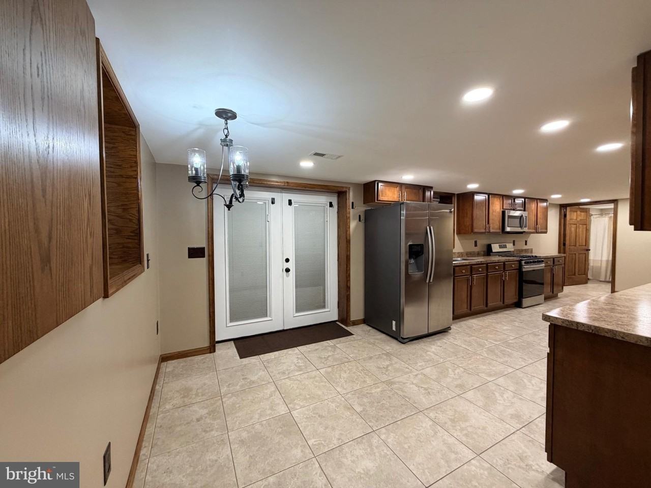 1105 Meander Dr - Photo 2 of 26