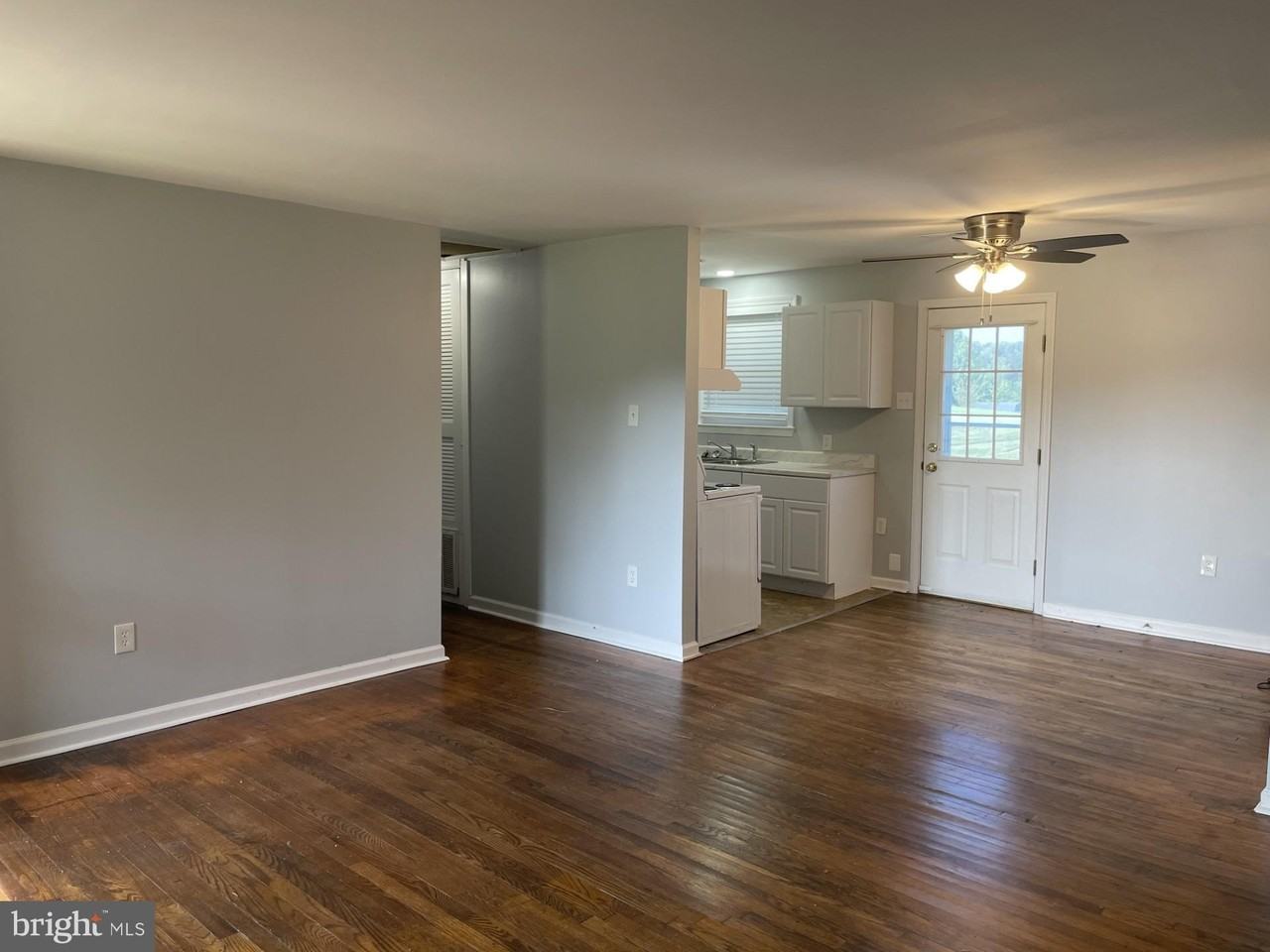 7364 Botha Rd - Photo 2 of 8