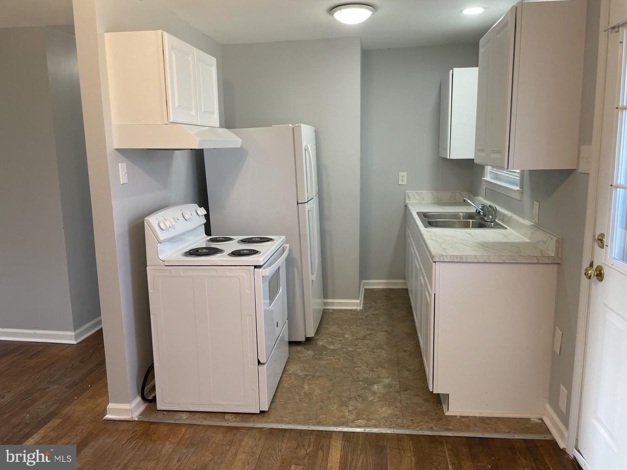 7364 Botha Rd - Photo 3 of 8
