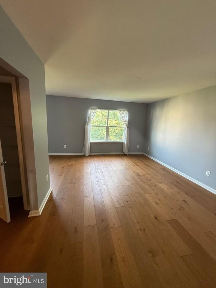 113 Gretchen Ct - Photo 3 of 42