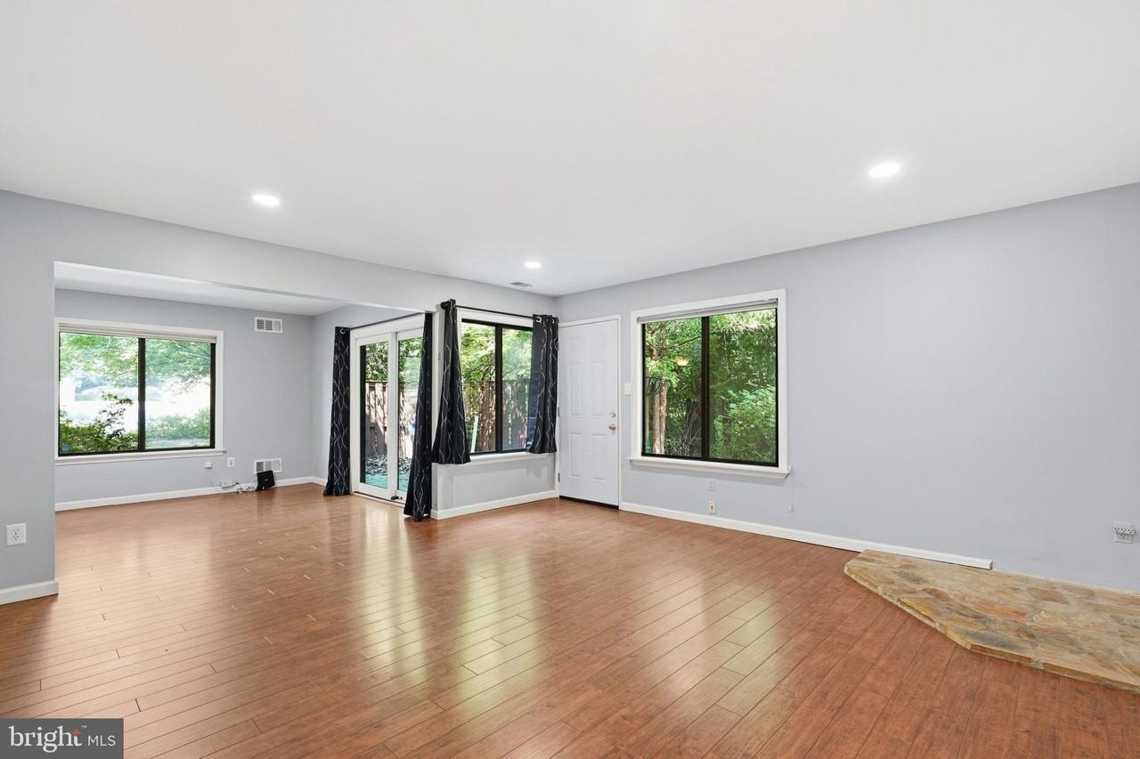3103 Babashaw Ct - Photo 3 of 26