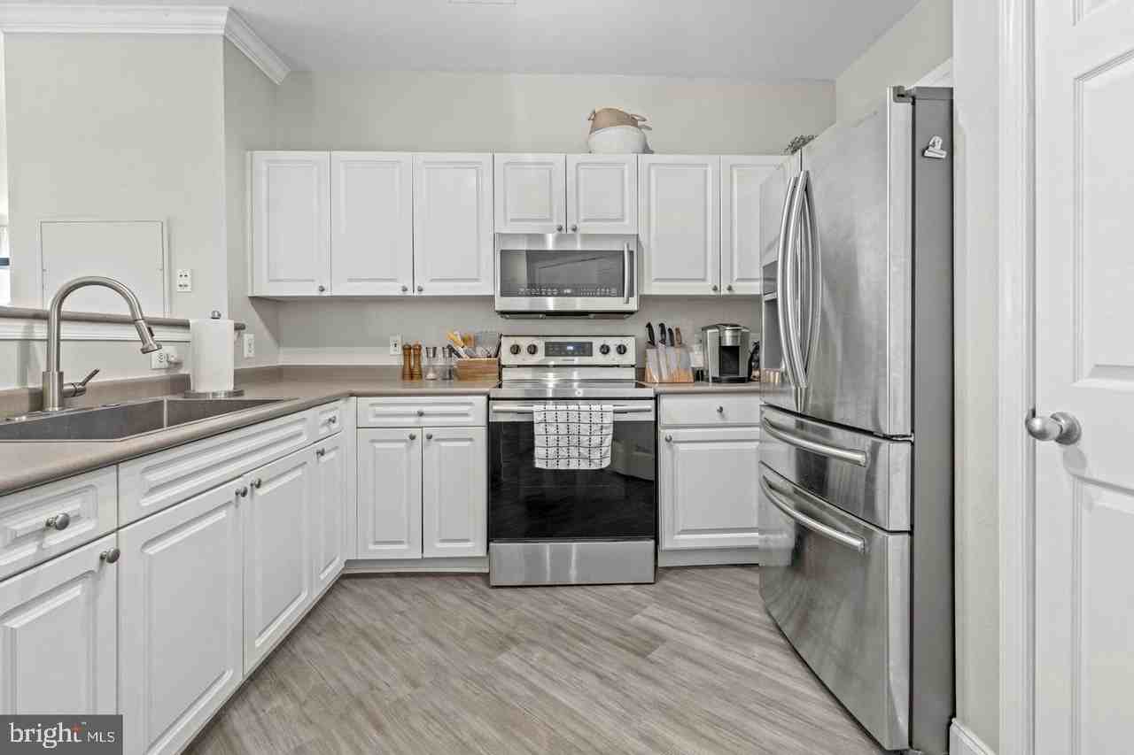 3009 Nicosh Cir #4301 - Photo 4 of 26