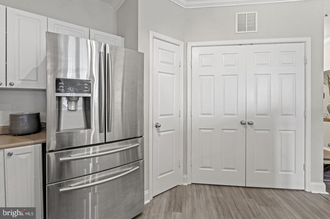 3009 Nicosh Cir #4301 - Photo 6 of 26
