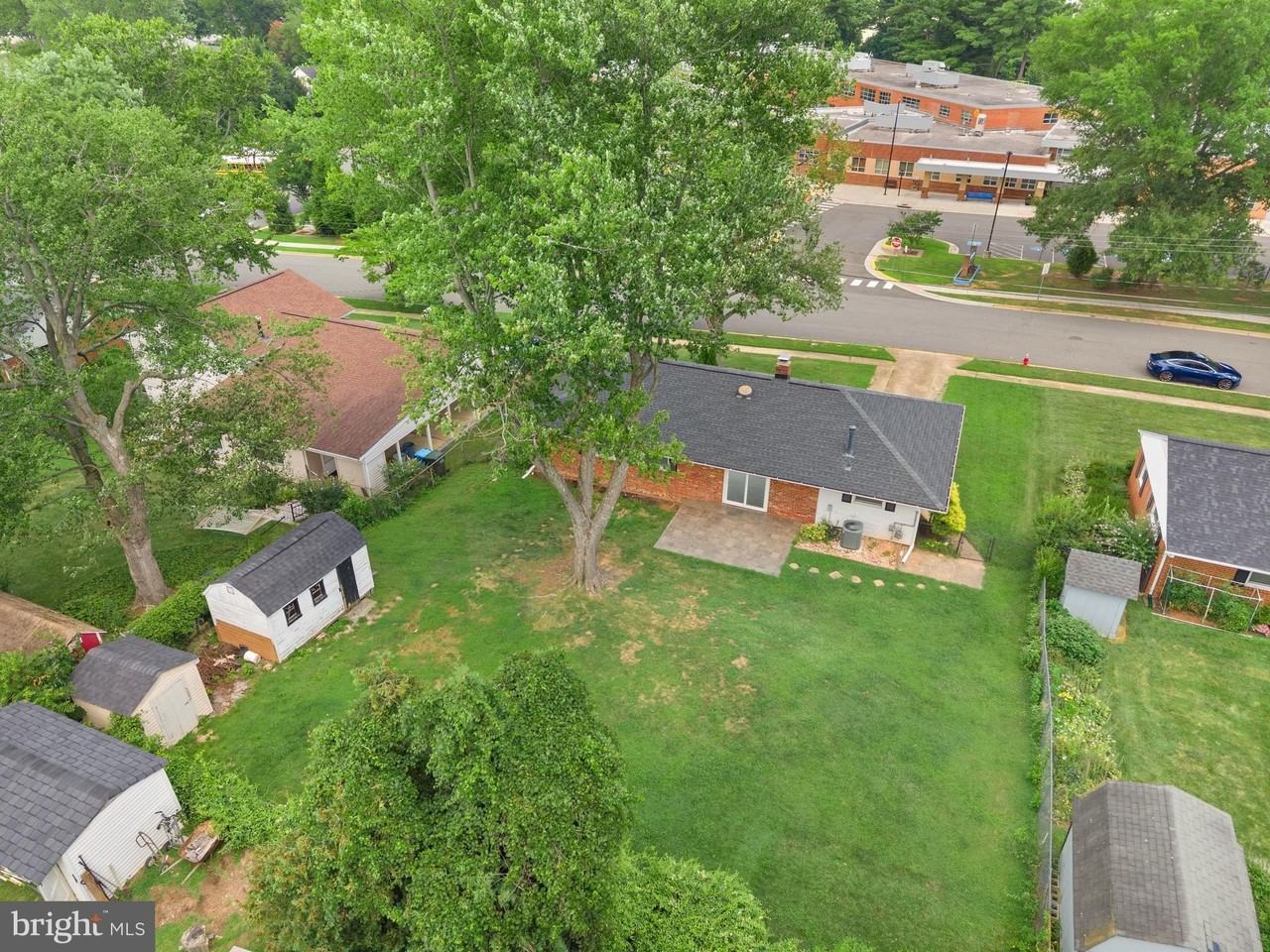5412 Nutting Dr - Photo 3 of 26