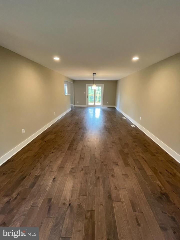 3428 Reedy Dr - Photo 4 of 50