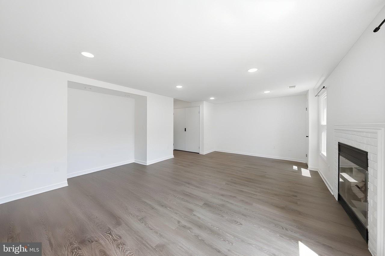 10153 Turnberry Pl - Photo 6 of 25