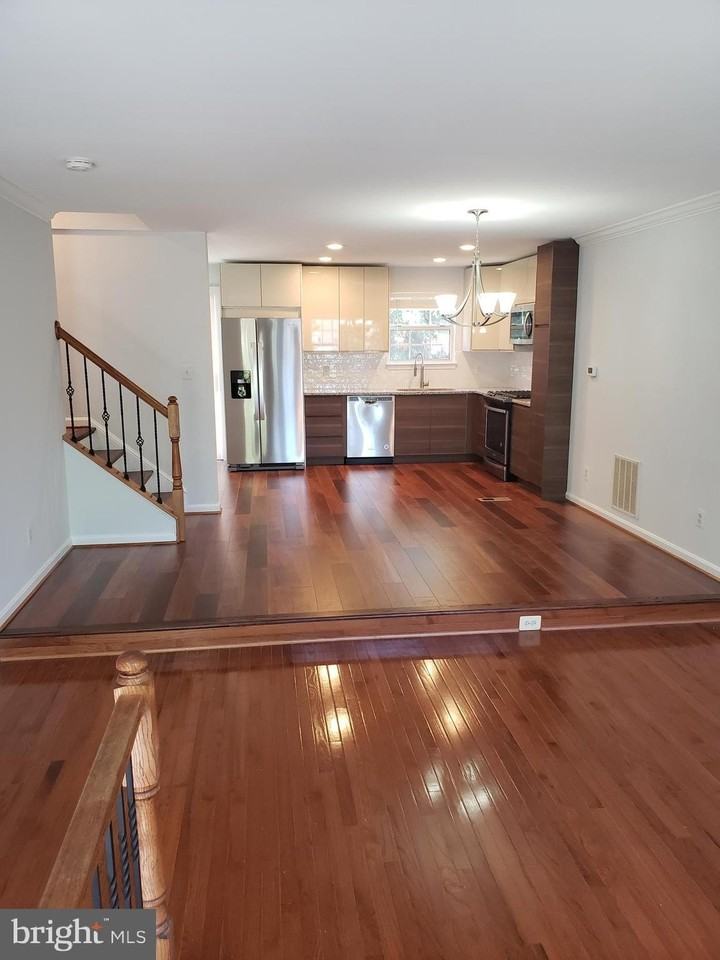 6839 Signature Cir - Photo 5 of 13