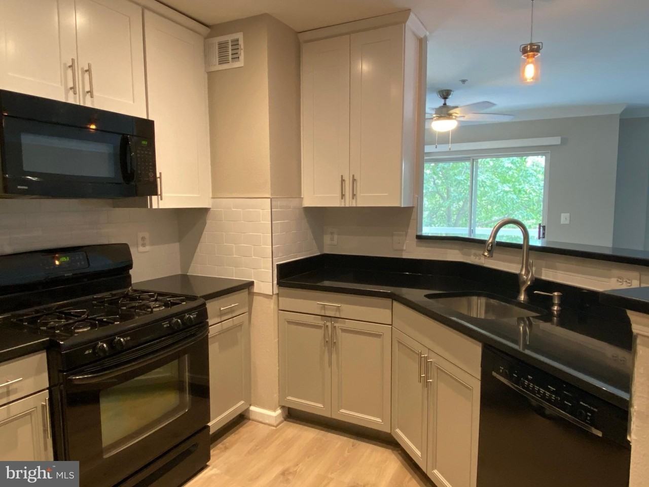 12834 Fair Briar Ln - Photo 2 of 25