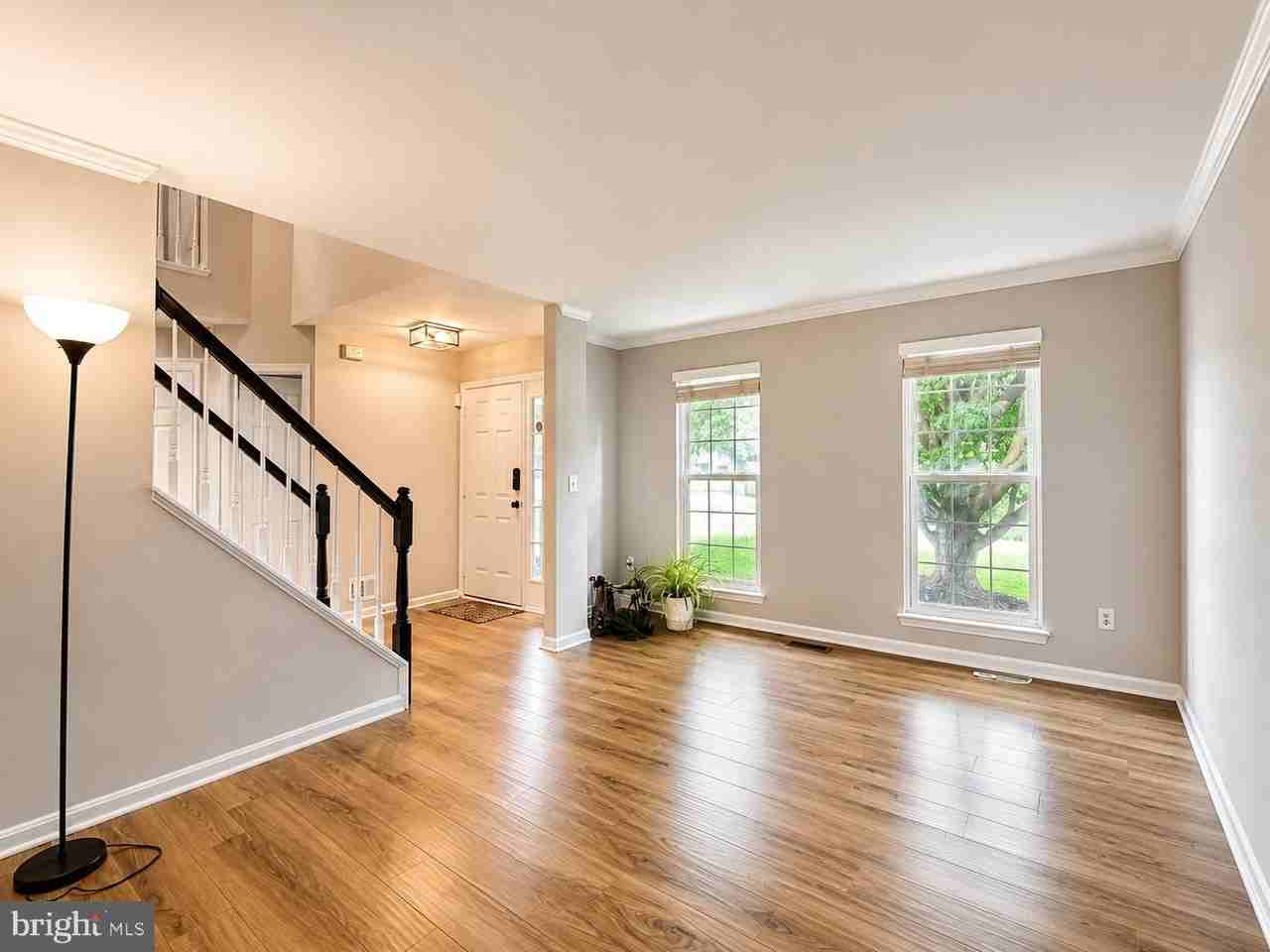 14047 Sable Ct - Photo 3 of 31