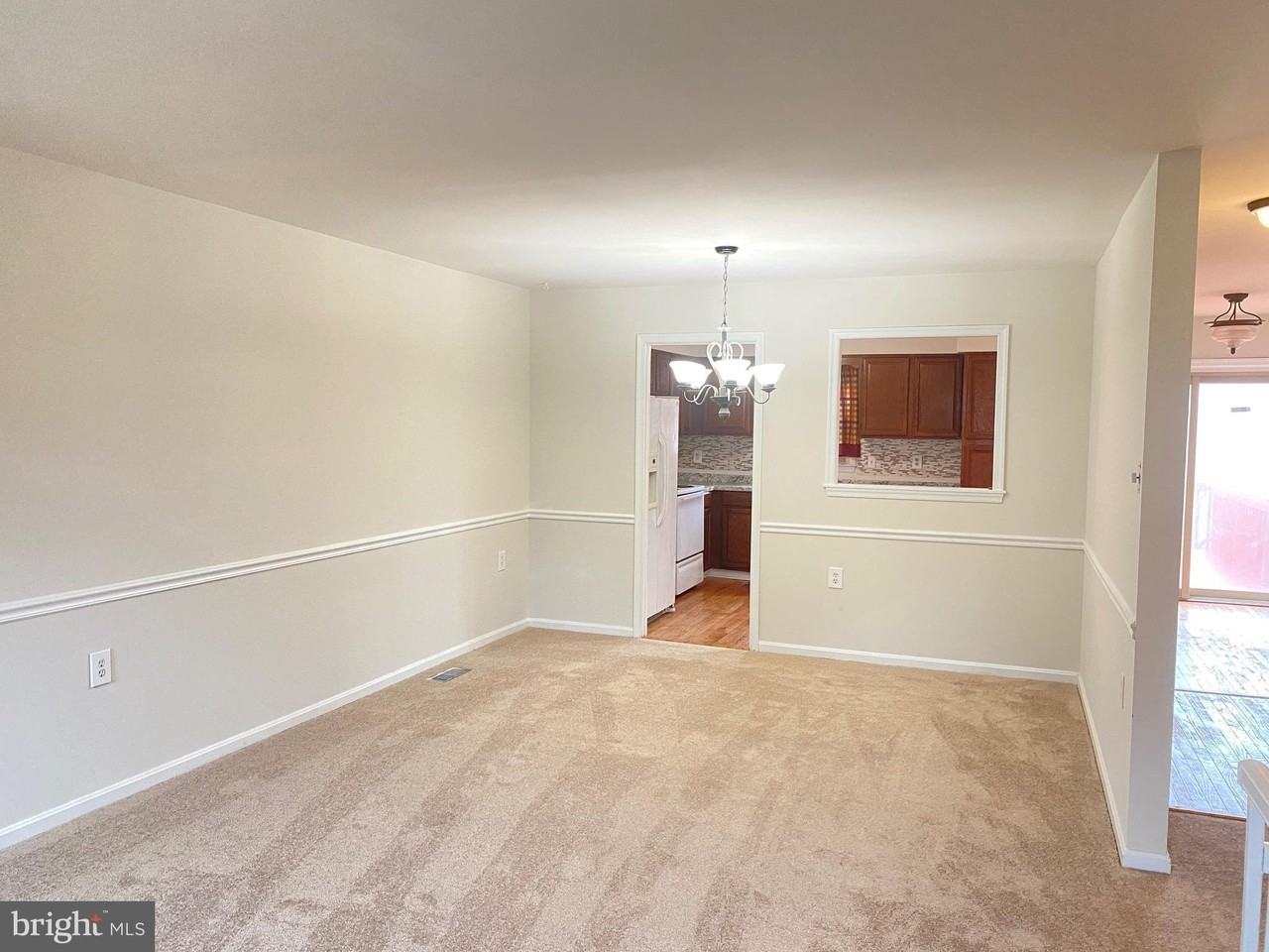 12116 Stallion Ct - Photo 4 of 25