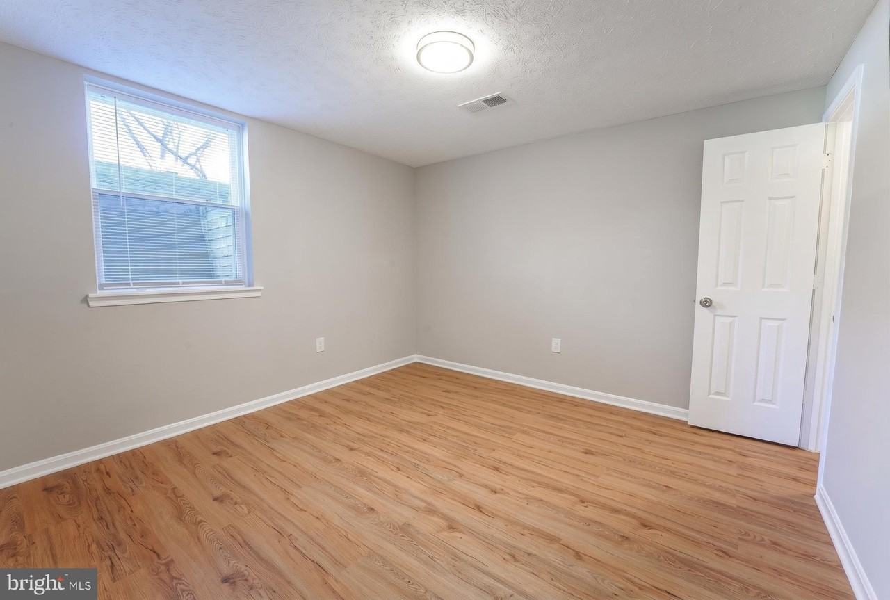 3103 Shawnee Dr #1 - Photo 5 of 10