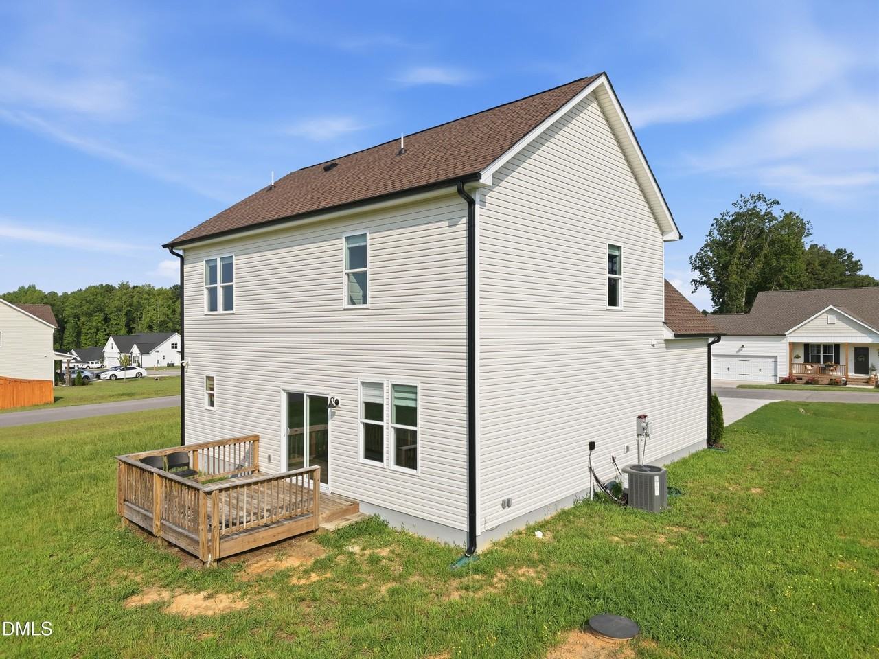 209 Danube Dr - Photo 5 of 43
