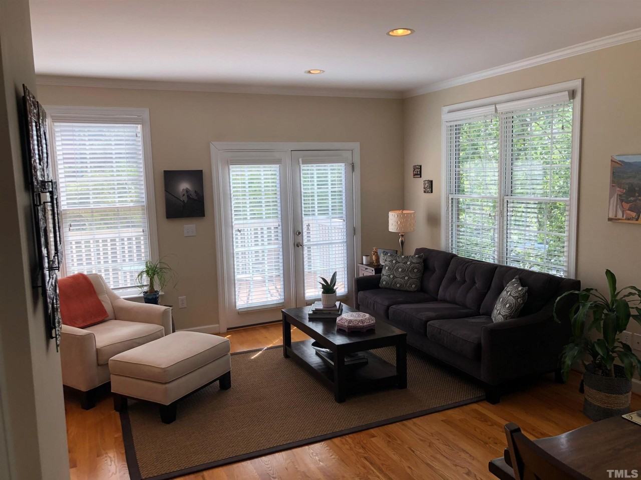 211 Brookgreen Dr - Photo 2 of 10