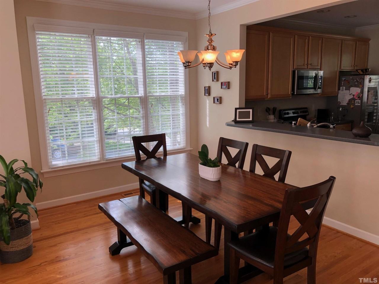 211 Brookgreen Dr - Photo 3 of 10