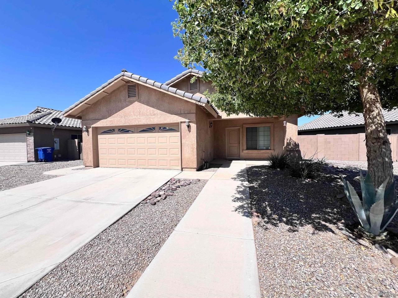 4532 S Agave Ave