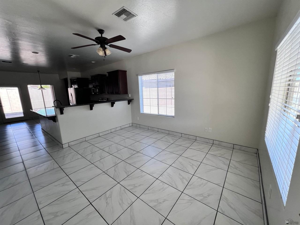4532 S Agave Ave - Photo 5 of 22