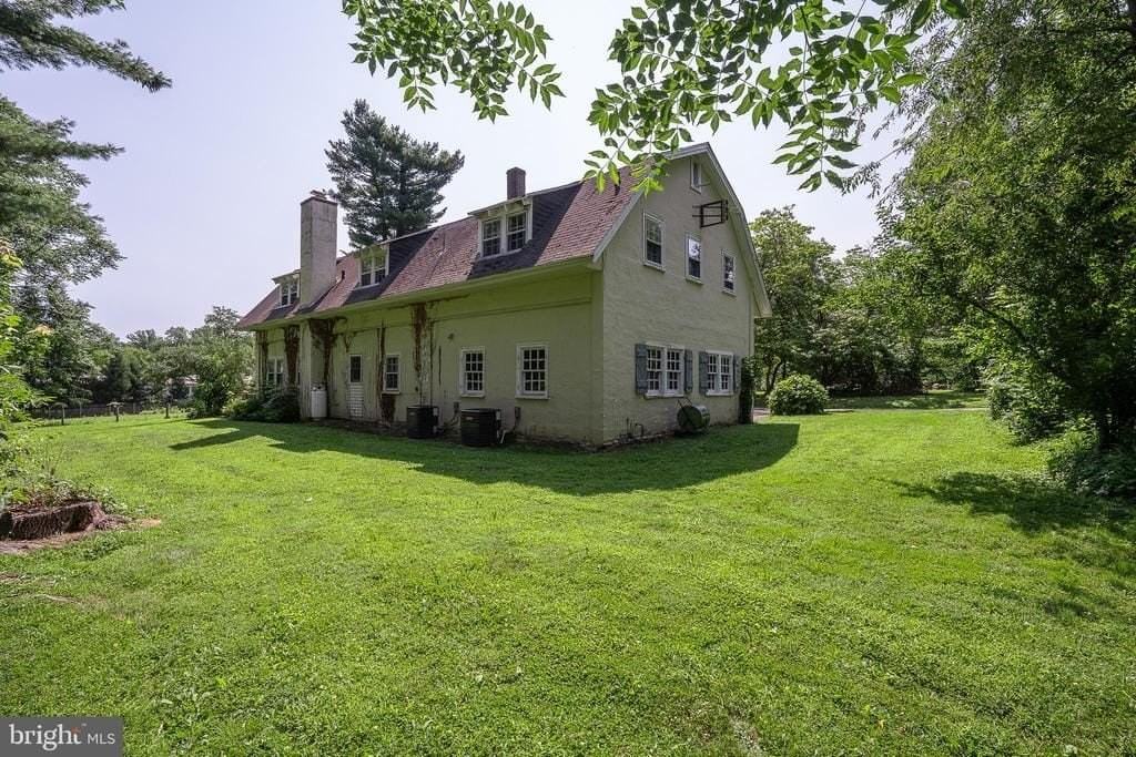 504 Harriton Rd - Photo 4 of 50