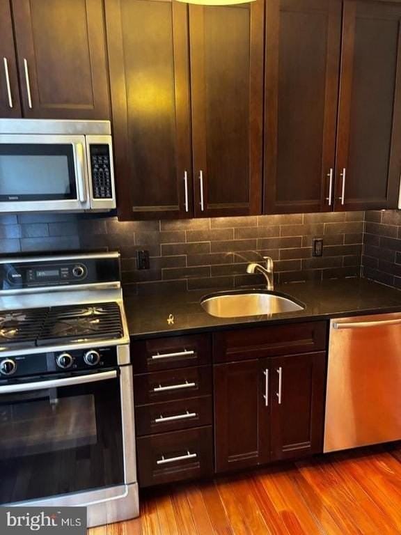 2031 Pine St ## 00 - Photo 7 of 17