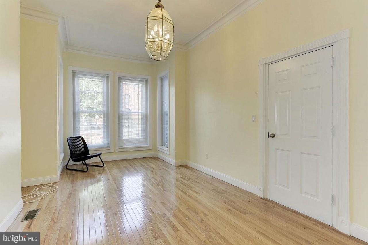 1915 11th St Nw - Photo 5 of 30