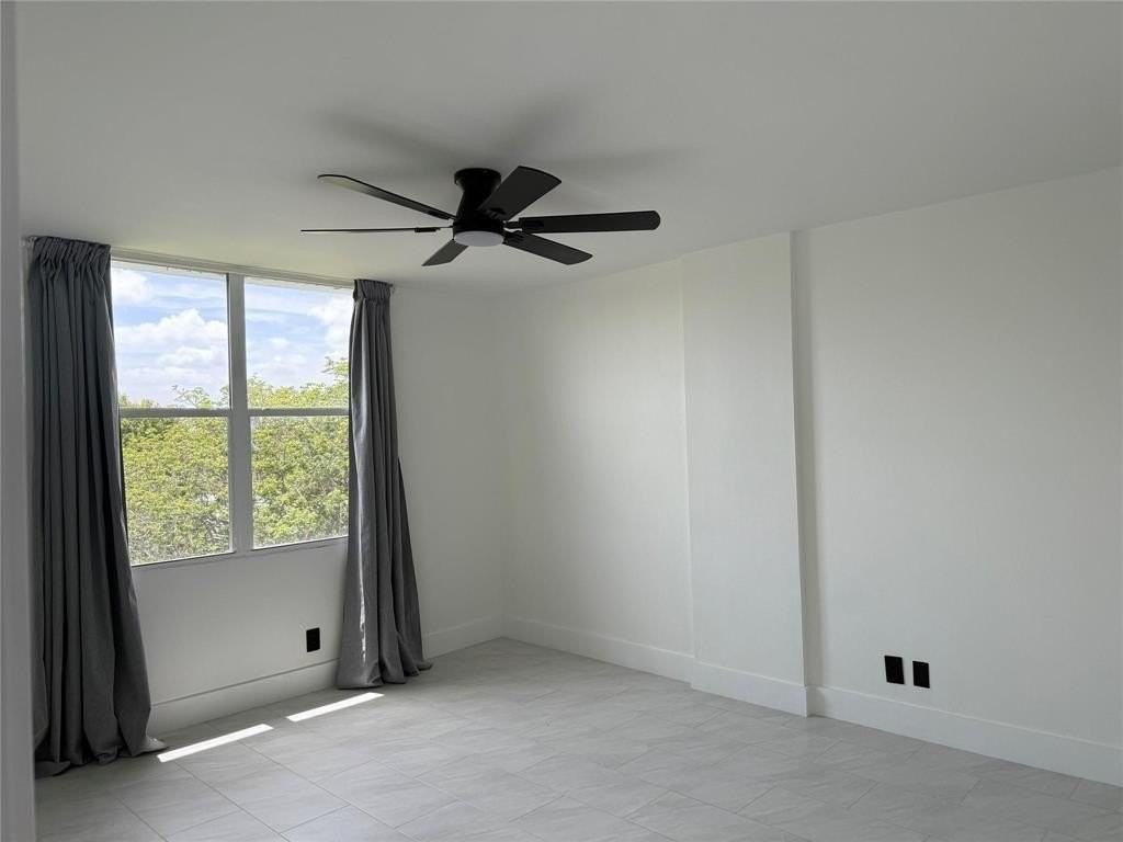 112 Royal Park Dr #4B - Photo 5 of 18