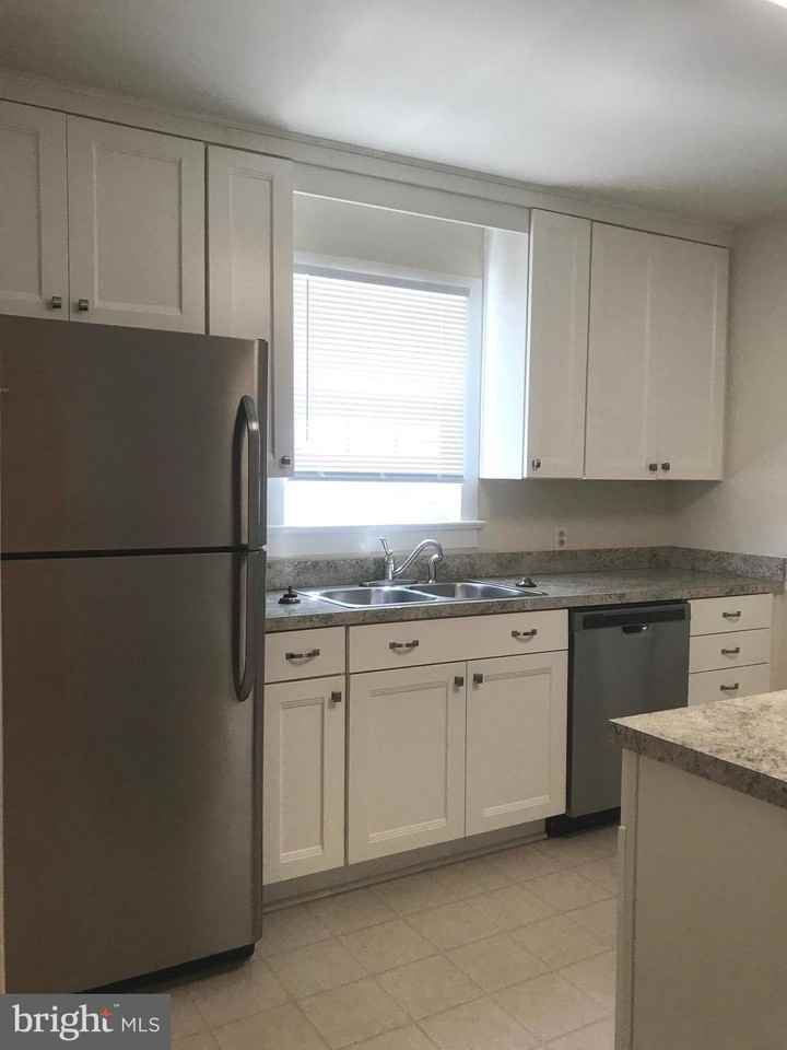 1208 Littlepage St - Photo 7 of 19