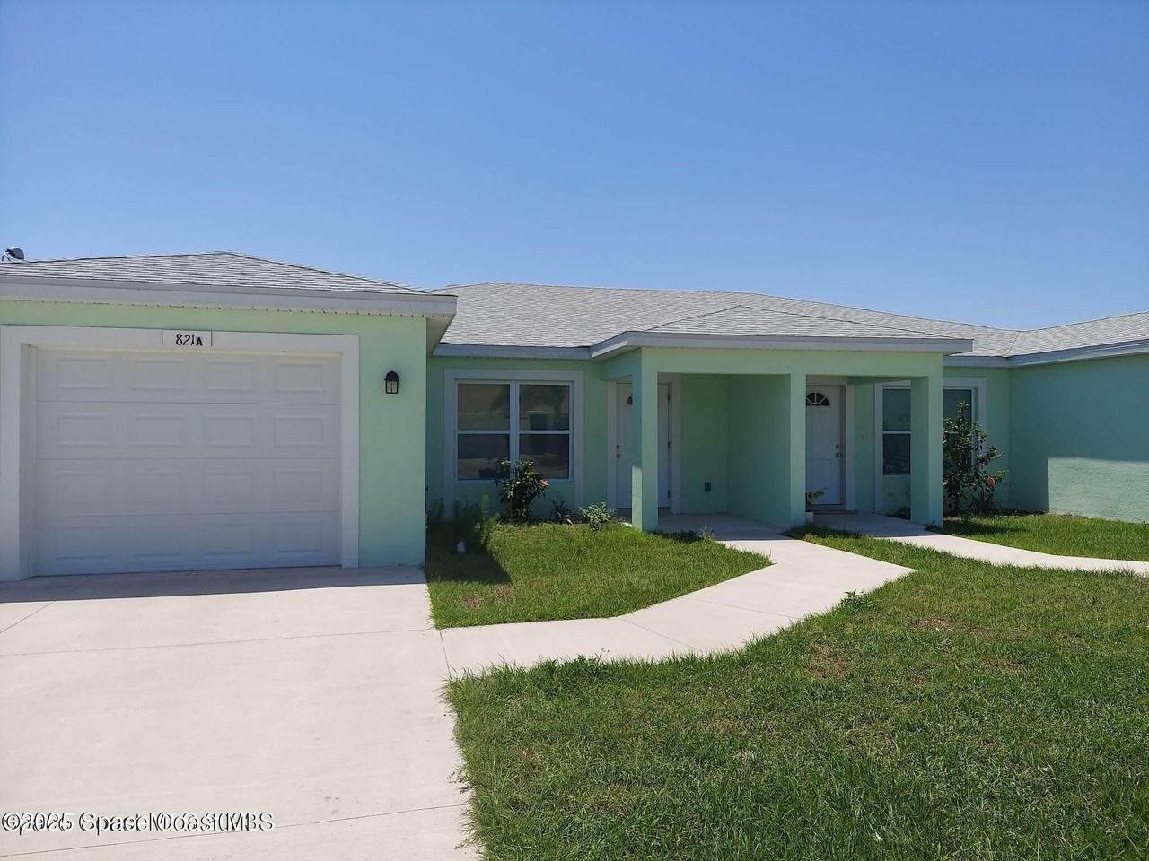 821 Angela Ave - Photo 2 of 13