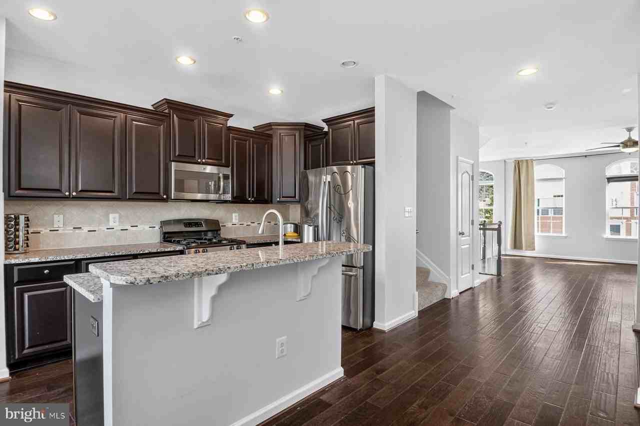 728 Millhouse Dr - Photo 3 of 28