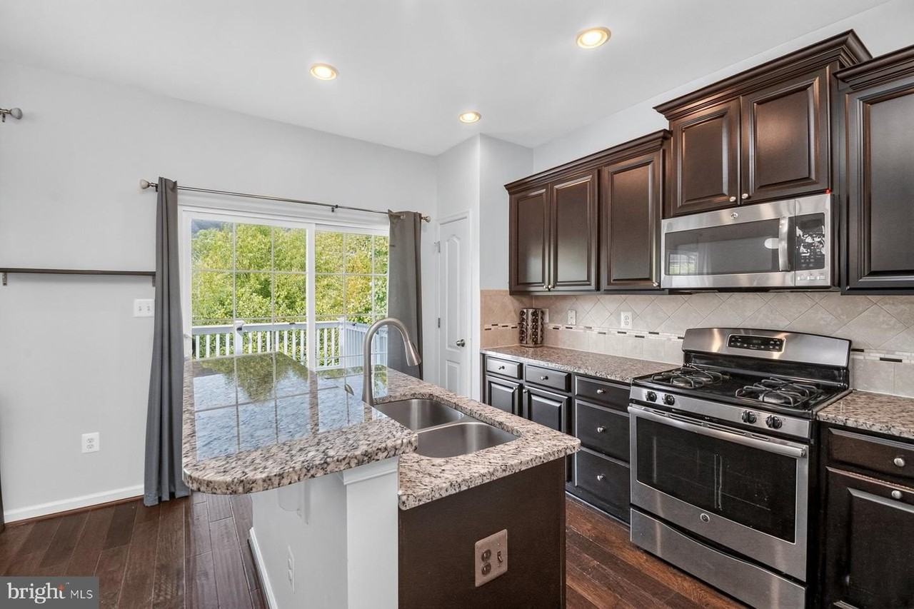 728 Millhouse Dr - Photo 5 of 28