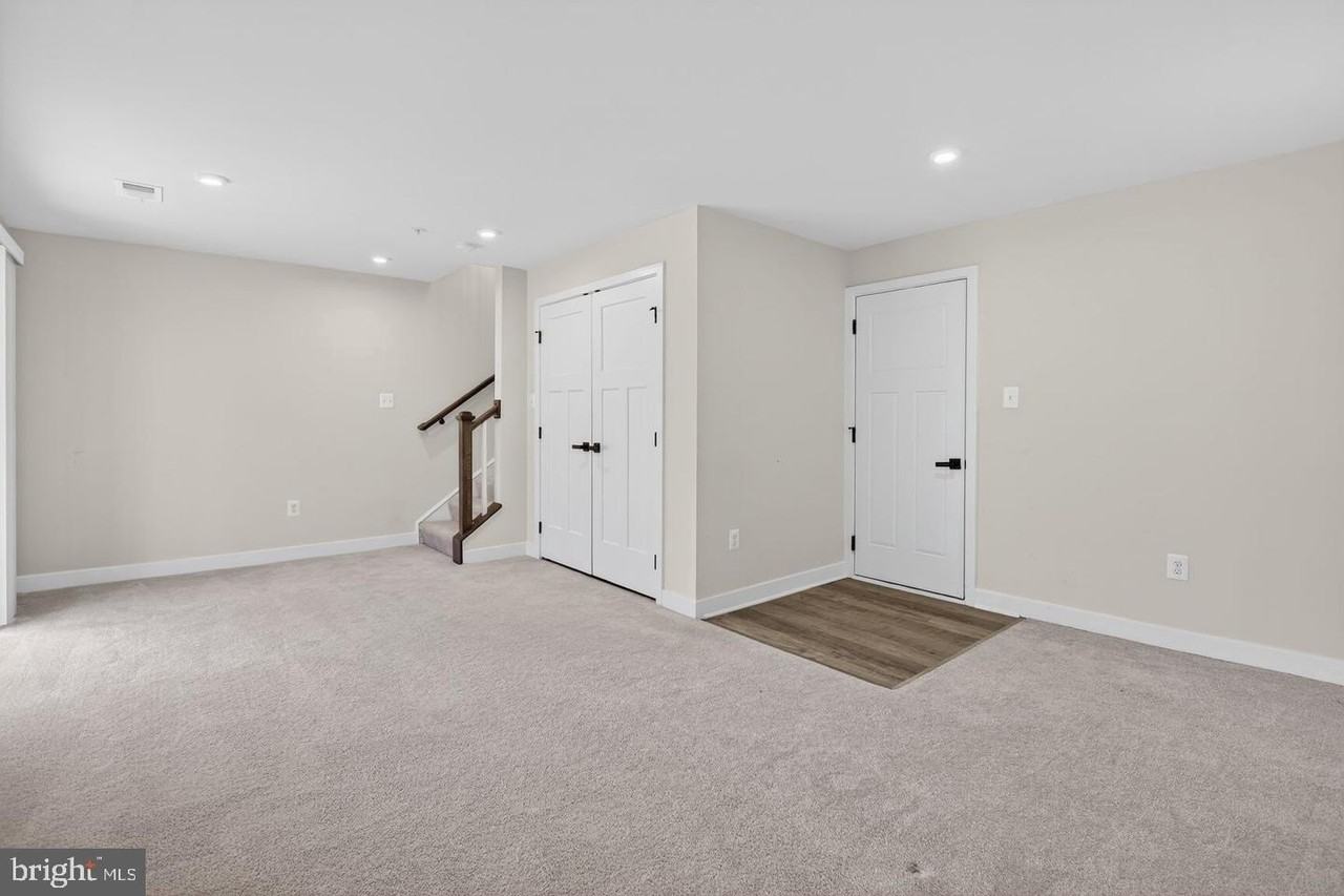 19753 Green Village Dr - Photo 3 of 28