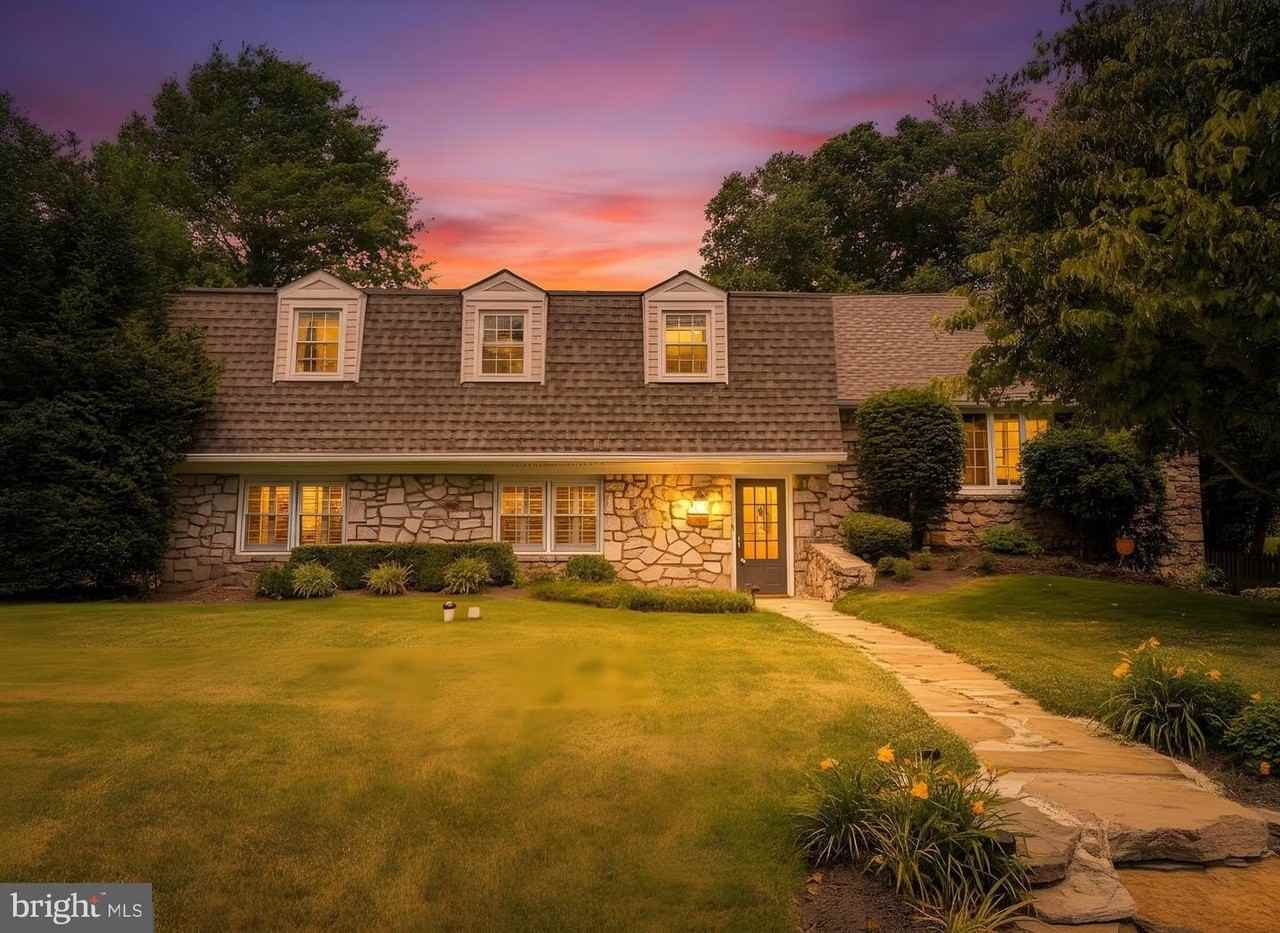 1168 Temple Dr - Photo 2 of 50