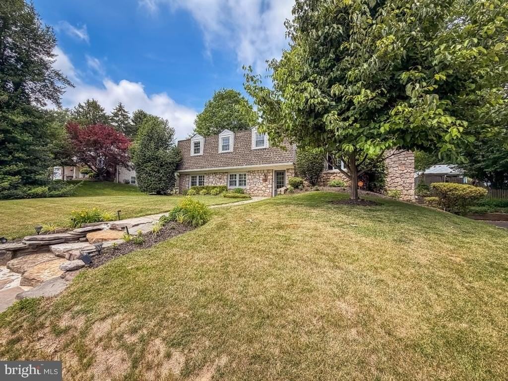 1168 Temple Dr - Photo 7 of 50