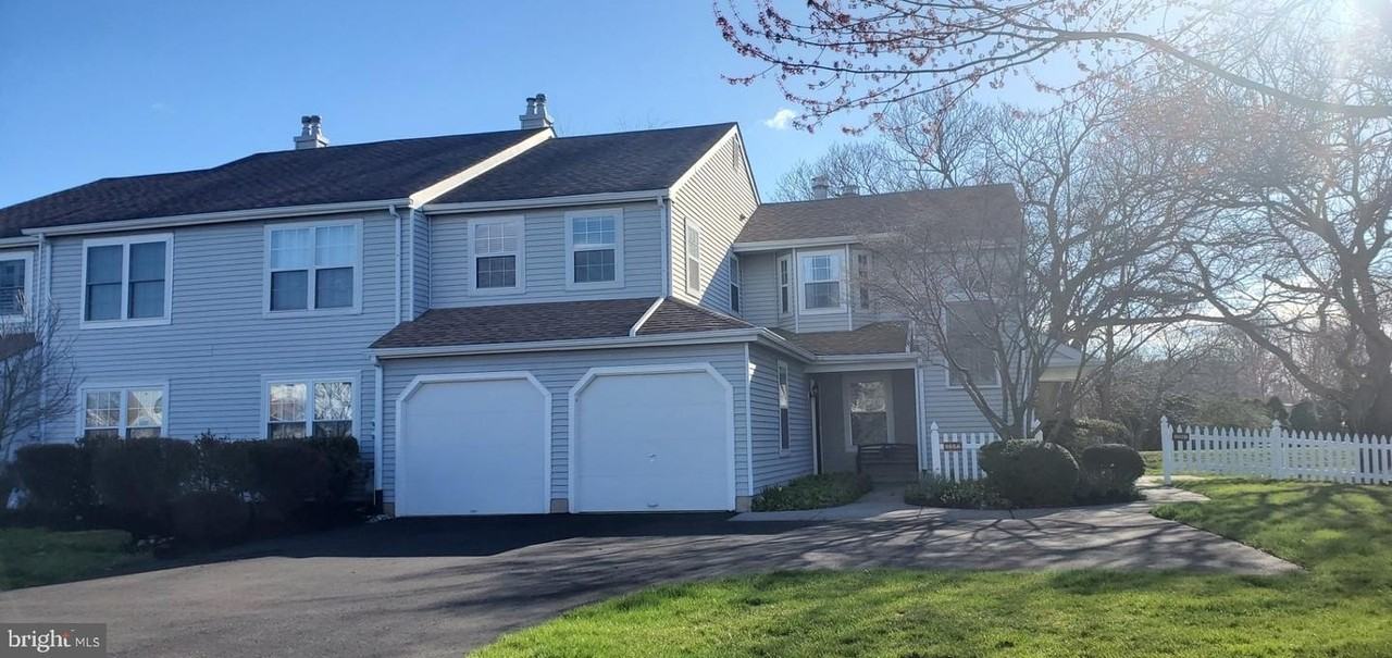 665-B Rose Hollow Dr