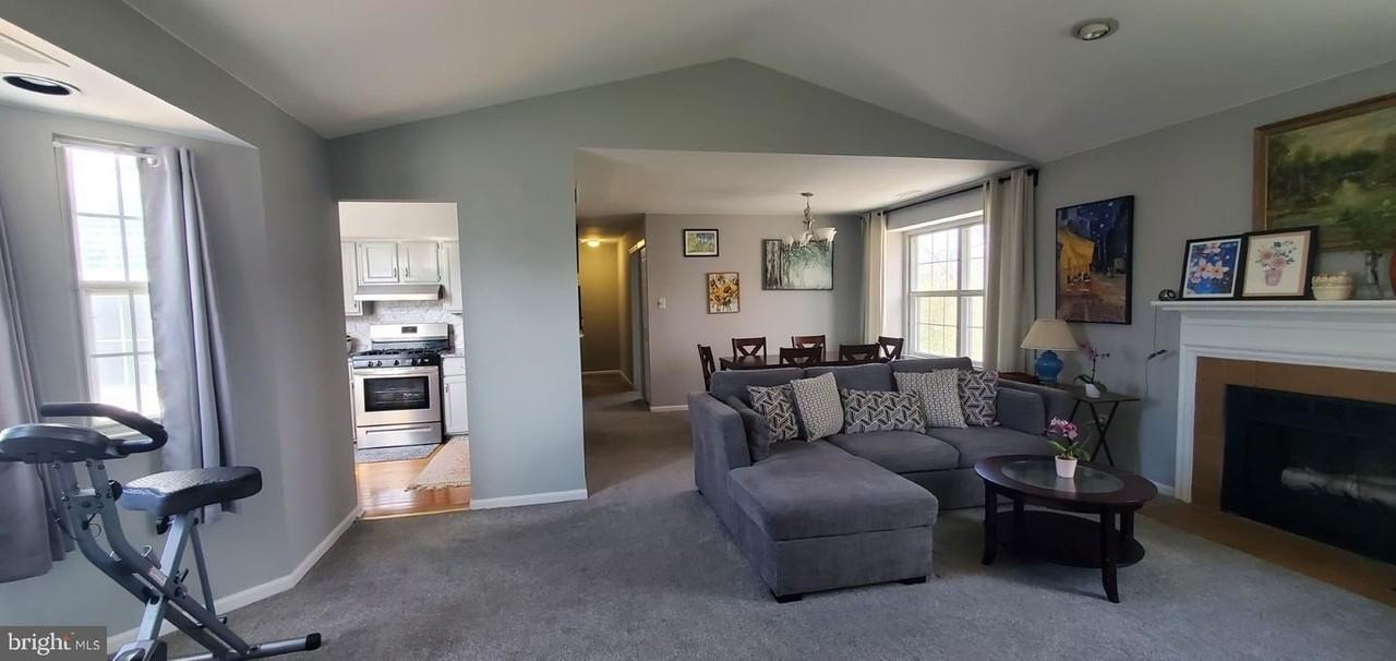 665-B Rose Hollow Dr - Photo 5 of 15