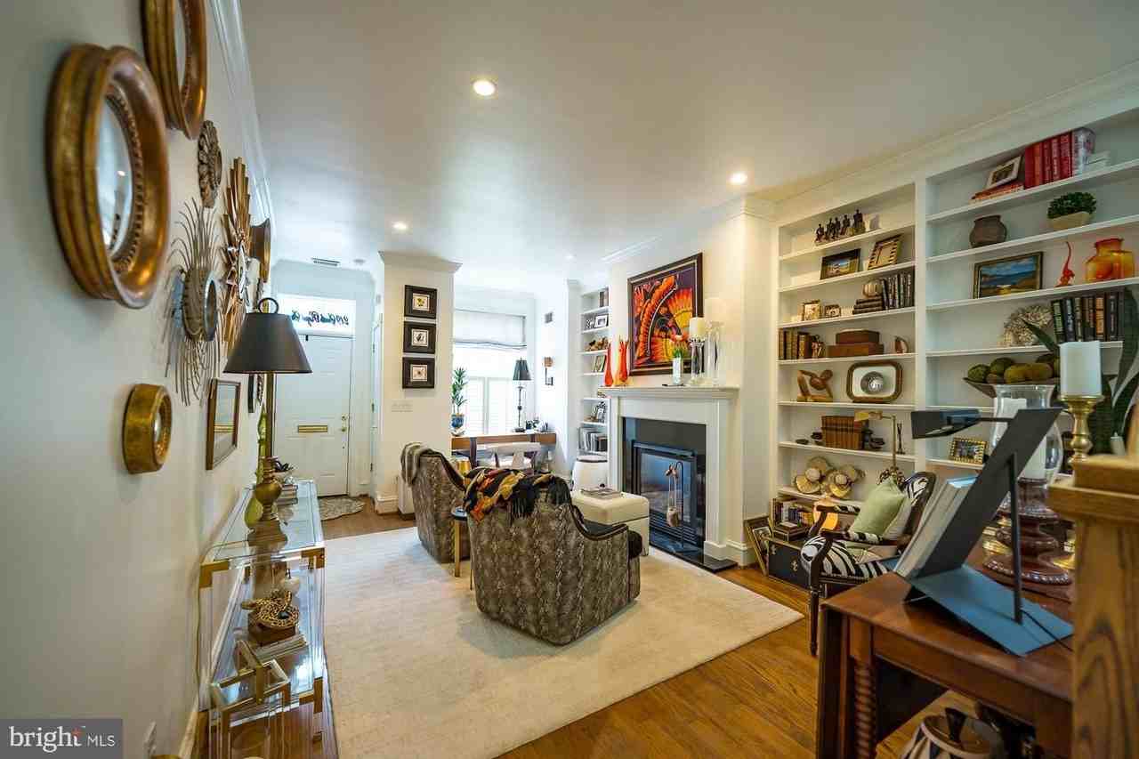 219 S Royal St - Photo 4 of 29